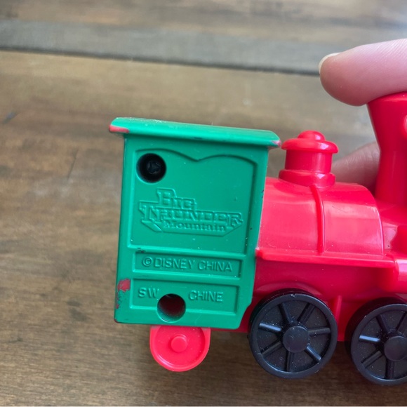 1995 Winnie the Pooh 40th anniversary car toy - Picture 4 of 8